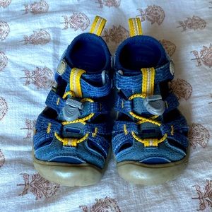 Keen seacamp toddler size 8